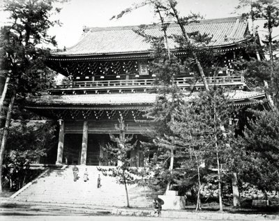 Puerta principal del templo Chion-in, Japón, c.1860-80 de Japanese Photographer